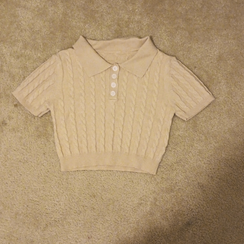 Nitted croped button up